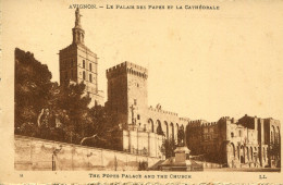 CPA - AVIGNON - PALAIS DE PAPES ET LA CATHEDRALE - Avignon (Palais & Pont)