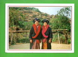 THAÏLANDE . THE GIRLS OF MOUNTAIN FOLK, YAO, LOOK VERY HAPPY . FOLKLORE - Réf. N°38852 - - Tailandia