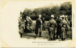 3384 -Yvelines - SAINT - CYR : Ecole Spéciale Militaria En 1900 - ON TOUCHE  LA  CANTINIERE - ECOLE D'OFFICIERS - Regimientos