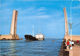 MARTIGUES Pont Mobile Ouvert Au Passage D Un Petrolier  13(scan Recto-verso) MA739 - Martigues