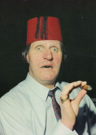 Tommy Cooper Smoking A Cigar Comic Magician Rare Postcard - Altri & Non Classificati