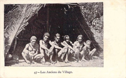 Nouvelle Calédonie - Les Anciens Du Village - Canaque - Animé - Carte Postale Ancienne - Nouvelle-Calédonie