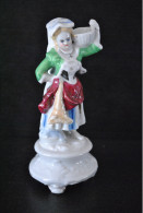 Statuette De Lavandière Au Panier Porcelaine Polychrome XIXè Vieil Andenne Vieux Bruxelles Paris Porte Encens Paysanne - Autres & Non Classés