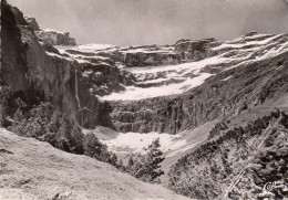 CPSM - L - HAUTES PYRENEES - GAVARNIE - VUE D'ENSEMBLE SUR LE CIRQUE - Gavarnie