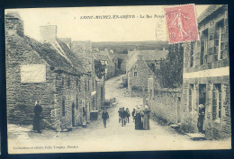 Cpa Du 22 Saint Michel En Grève -- La Rue Pavée   STEP138ter - Saint-Michel-en-Grève