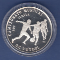 Kuba / Cuba Silbermünze 5 Pesos Fussball WM Italien 1990 3 Spieler Mit Ball - Altri – America
