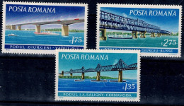 ROMANIA 1972 BRIDGES OF THE DANUBE MI No 3031-3 MNH VF!! - Nuevos