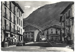 ANDORRE - ENCAMP - La Rue Principale Et La Place - Andorre