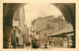 43* BRIOUDE  Rue Savaron   (CPSM 9x14cm)   RL20,1736 - Brioude