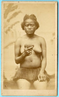 TRES RARE PHOTO Photographie CDV Ancienne W.A. DUFTY, NOUMEA Nouvelle-Calédonie - Femme Canaque Kanak, Seins Nus - Océanie