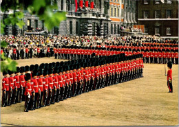 16-4-2024 (2 Z 15)  UK (posted To France 1966) Trooping The Color Ceremony - Regimientos