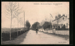 CPA Toucy, Route De Joigny, Gendarmerie  - Toucy