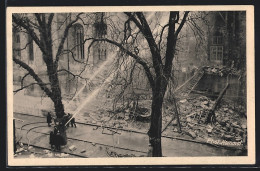 AK Stuttgart, Brand Des Alten Schlosses 1931, Feuerwehr Beim Löschen  - Disasters