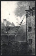 AK Stuttgart, Brand Des Alten Schlosses 1931, Feuerwehrmann Auf Dem Dach  - Rampen