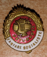 Insigne Pour Revers De La FANFARE SOCIALISTE De PATURAGES (Belgique Hainaut) - Altri & Non Classificati