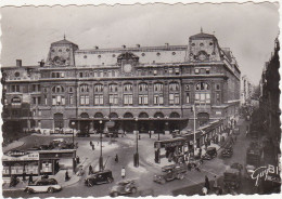 Delcampe - 75 - PARIS ET SES MERVEILLES - La Gare De Saint-Lazare - Cour Du Hâvre - 1946 / Voitures, Camions - Pariser Métro, Bahnhöfe