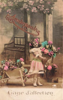 FETES - VOEUX - Anniversaire - Gage D'affection - Petite Fille - Bouquet De Fleur - Colorisé - Carte Postale Ancienne - Anniversaire