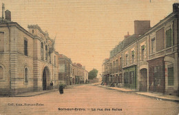 Nort Sur Erdre * La Rue Des Halles * Pharmacie * Cpa Toilée Colorisée - Nort Sur Erdre