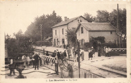 Les Moutiers En Retz * Vue Sur La Gare * Passage à Niveau * Ligne Chemin De Fer - Les Moutiers-en-Retz