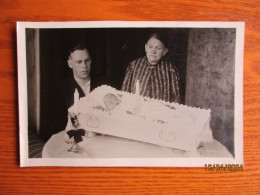 POST MORTEM FUNERAL BABY CHILD IN COFFIN - Funeral