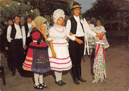 Szentistván. Népviselet Volkstracht Peasant Costume - Costumi