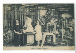 CPA - Vue D'un Salon De Modèles "Aux Dames De France" Roanne (42) - Roanne