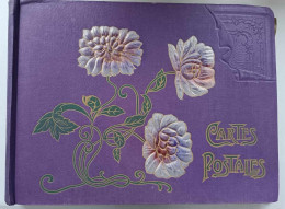 Album Pour Cartes Postales Anciennes - Couverture Tissus Violet Et Fleurs En Relief - Dim:36/27/5cm - Album, Raccoglitori & Fogli