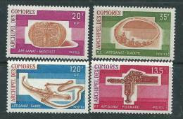 Comores N° 97 / 100  XX  Artisanat, La Série Des 4 Valeurs Sans Charnière TB - Unused Stamps