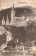 FRANCE - Les Pyrénées - Lourdes - La Basilique Et La Grotte - Vue D'ensemble - Carte Postale Ancienne - Lourdes