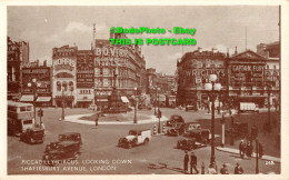 R377098 London. Piccadilly Circus. Looking Down Shaftesbury Avenue - Autres & Non Classés