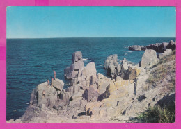 311023 / Bulgaria - Sozopol - Little Boy And Youth On The Rocks By The Black Sea 1968 PC Photorpodt Bulgarie - Bulgarien