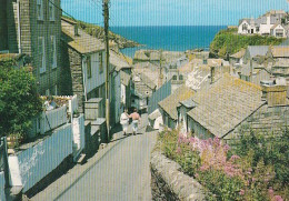 Church Hill, Port Isaac  - Cornwall - Unused Postcard - Cor5 - Newquay