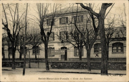 CPA Saint Maur Des Fosses Val-de-Marne, École Des Garcons - Autres & Non Classés