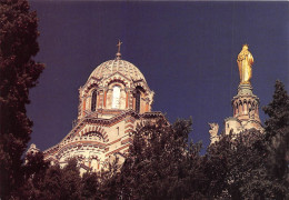 Le Carrefour Du Monde MARSEILLE Basilique N D De La Garde Le Dome Et La Statue Colossale 9(scan Recto-verso) MA920 - Notre-Dame De La Garde, Ascenseur