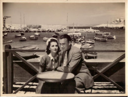 Reda Caire Et Mireille Ponsard Dans Marseille Mes Amours (scenes De Film) - Dédicacées