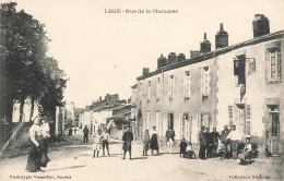 Legé * La Rue De La Chaussée * Hôtel * Villageois - Legé
