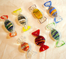 Lot De 7 Bonbons Murano En Verre Soufflé Et Torsadé - Ref BX24MUR006 - Glas & Kristall