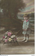 Portrait D'Enfant - Fillette Avec Brouette De Fleurs - Abbildungen