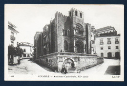 Coimbra. Ancienne Cathédrale Velha  Du XIIè Siècle.(1146-1218). Façade Principale - Coimbra