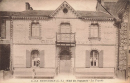 La Bernerie En Retz * Façade Hôtel Des Voyageurs - La Bernerie-en-Retz