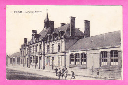 F-51-Fismes-14P214  Le Groupe Scolaire, Petite Animation, Cpa BE - Fismes