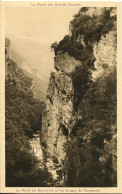 CPA - LES GRANDS GOULETS - ROUTE EN SURPLOMB ET GORGES DE VERNAISON - Les Grands Goulets