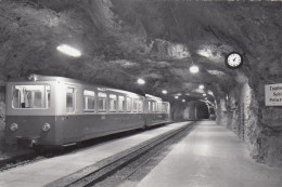 JUNGFRAUBAHN: Station Jungfraujoch - Bahnhöfe Mit Zügen