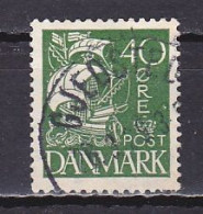 Denmark, 1927, Caravel/Solid Background, 40ø, USED - Usati