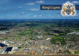 1 AK England * Blick Auf Die Stadt King's Lynn Mit Wappen - Luftbildaufnahme * - Autres & Non Classés