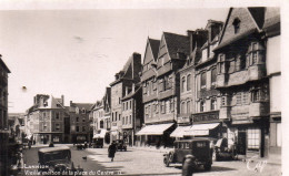 Lannion Animée Vieille Maison Place Du Centre Commerces Voitures - Lannion