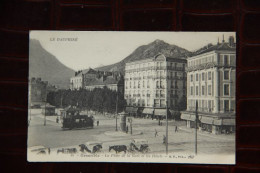 38 - GRENOBLE : La Place De La Gare Et Les Hôtels - Grenoble