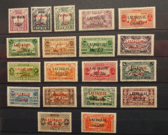 04 - 24 - Lattaquie - N°1 à 19 * - MH - Série Complète - Cote : 215 Euros - Unused Stamps