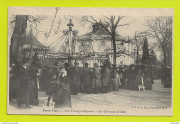 75 PARIS VECU Aux Champs Elysées Les Chevaux De Bois En 1904 Manège Chien VOIR DOS Non Séparé - Champs-Elysées