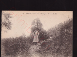 Chiny - Sentier Dans La Montagne - Porteuse De Bois - Postkaart - Chiny